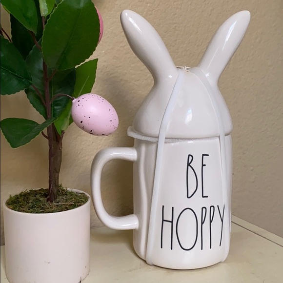 Rae Dunn Easter Mug Don’t Worry Be Hoppy Mug w/Lid - Picture 2 of 2
